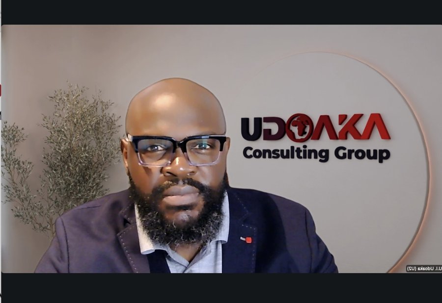 Uduak Udoaka delivering a session to Lagos Business School's Executive MBA cohort